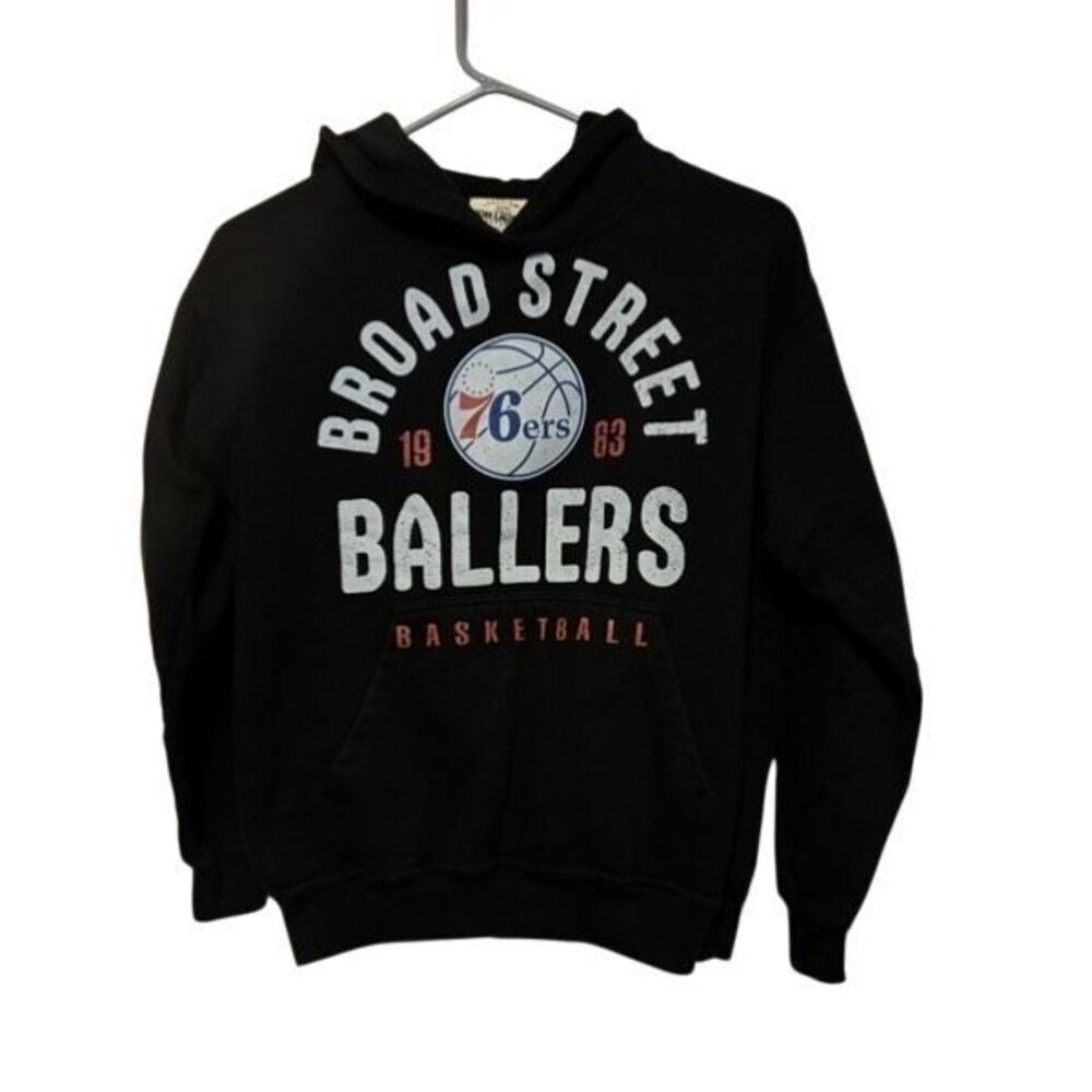 Philadelphia 76ers BroadโStreet Ballers Size Womenโs Large Hoodie